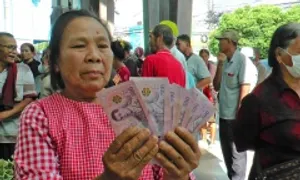 Thái Lan trấn an người dân sau khi đình chỉ chương trình phát tiền