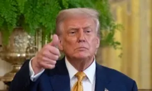Ông Trump nổi giận với người dẫn chương trình nổi tiếng Mỹ Ông Trump nổi giận với người dẫn chương trình nổi tiếng Mỹ