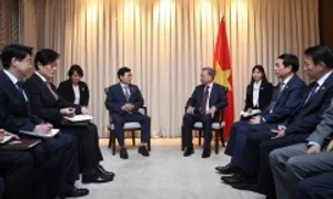 Tổng Bí thư tiếp Chủ tịch Nhóm Nghị sĩ hữu nghị Hàn - Việt Tổng Bí thư tiếp Chủ tịch Nhóm Nghị sĩ hữu nghị Hàn - Việt
